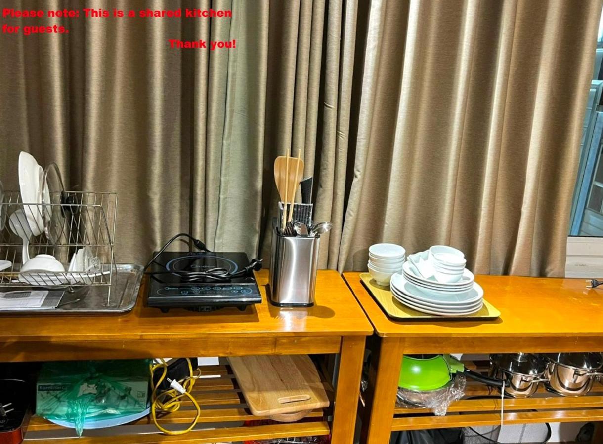 Nice Room Located Right Next To The Old Quarter Can Phong Nhieu Anh Sang Tai Ngay Gan Pho Di Bo Ho Guom ฮานอย ภายนอก รูปภาพ