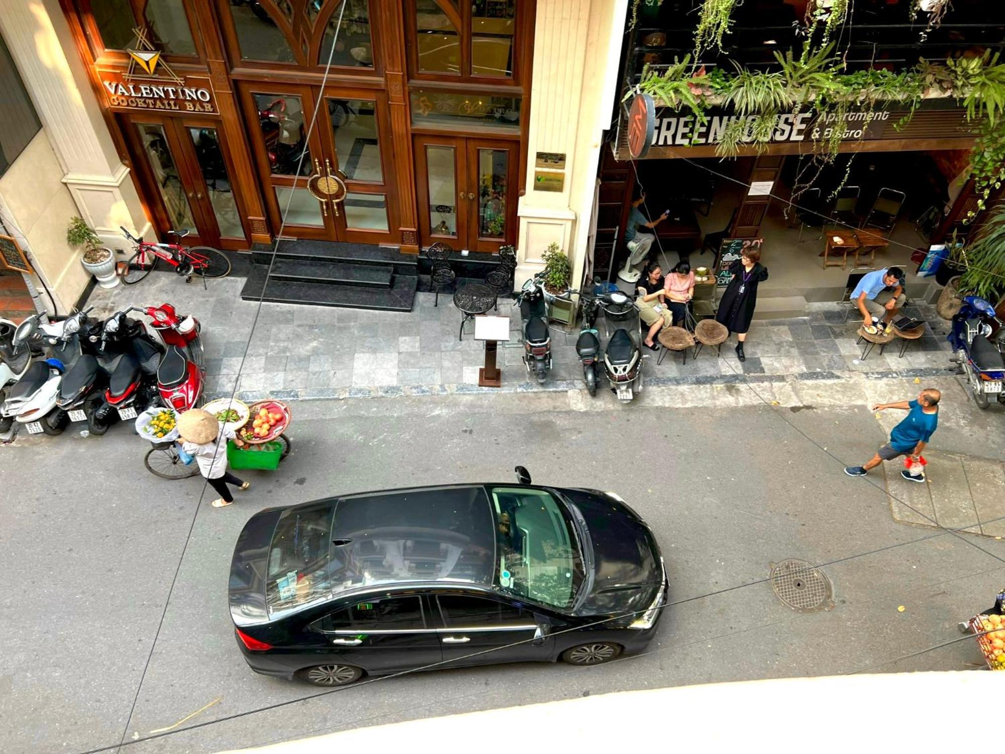 Nice Room Located Right Next To The Old Quarter Can Phong Nhieu Anh Sang Tai Ngay Gan Pho Di Bo Ho Guom ฮานอย ภายนอก รูปภาพ